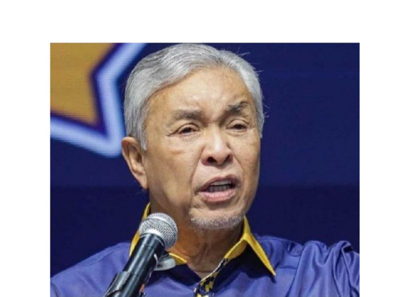 副首相阿末扎希。 