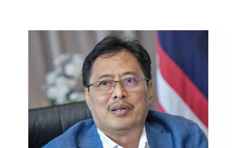 丹斯里阿占巴基。