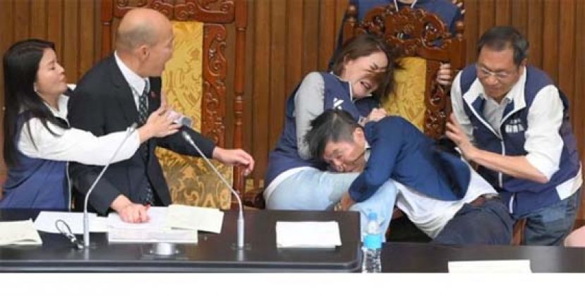 台立院爆冲突 赖清德：盼回归理性讨论。
