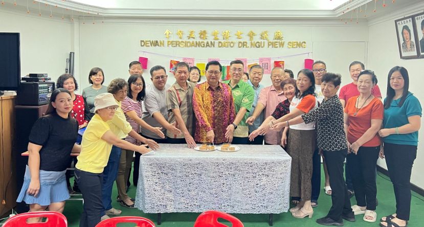 吴标生：以音乐凝聚情谊 共庆花好月圆