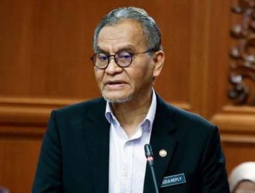 ●拿督斯里祖基菲里。