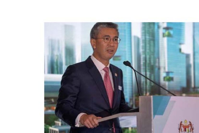 财政部长东姑扎夫鲁。