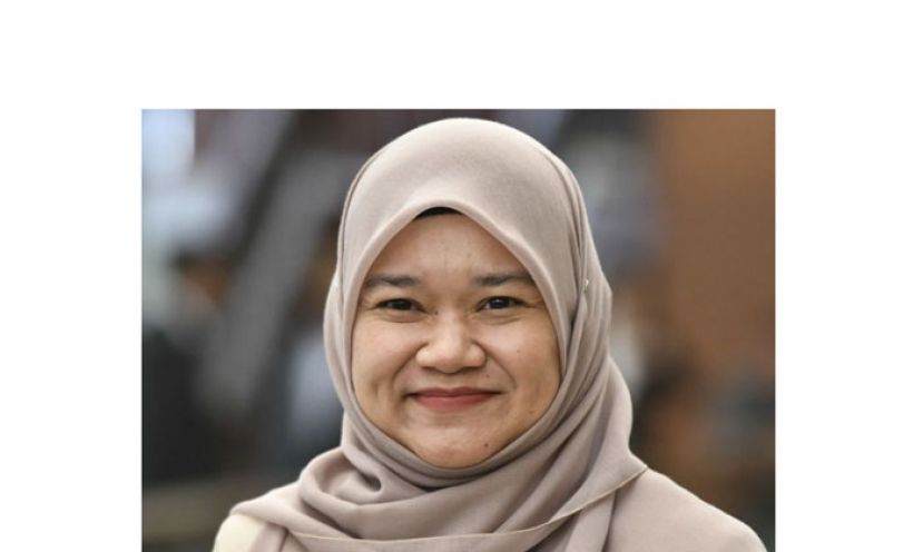 教育部长法丽娜。