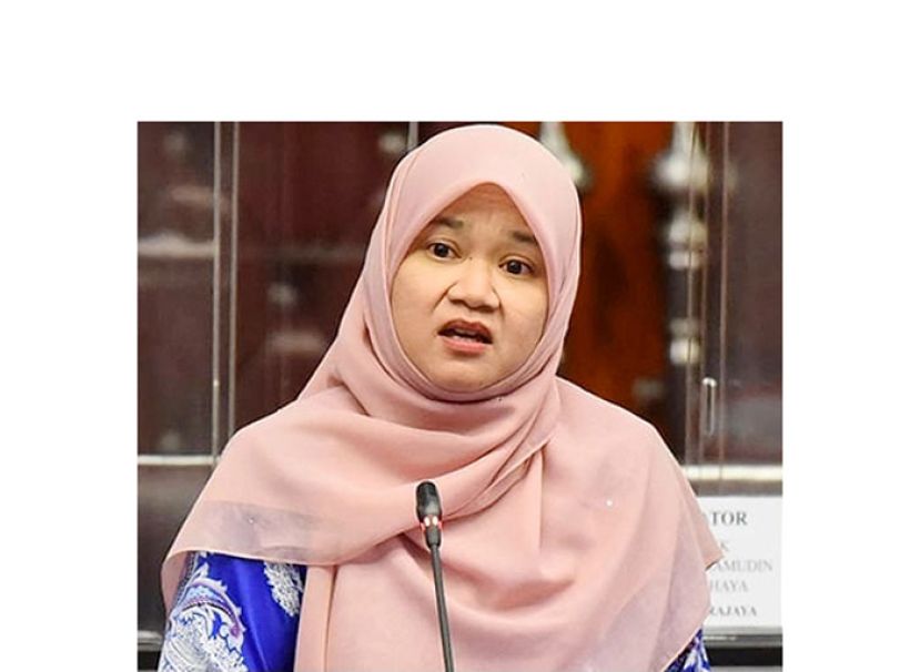 教育部长法丽娜。