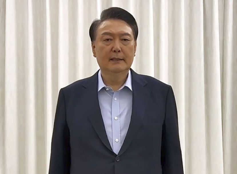 尹锡悦15日被公搜处逮捕前，特别拍摄影片发表声明。