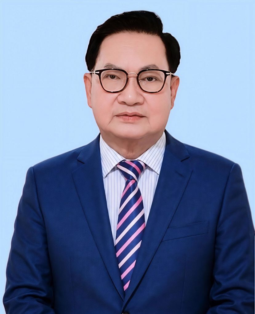 斯木省华总会长兼成邦江中华总商会会长拿督吴标生博士。