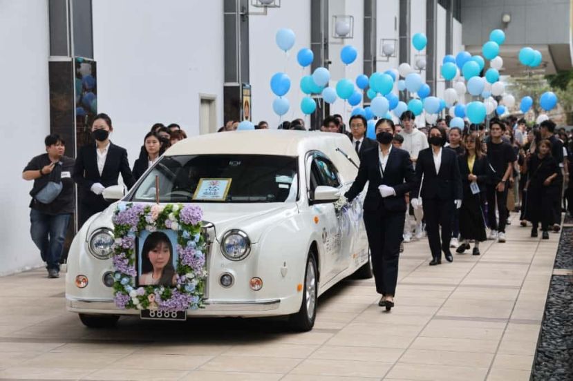 叶芯嫙出殡  逾百亲友师长送最后一程