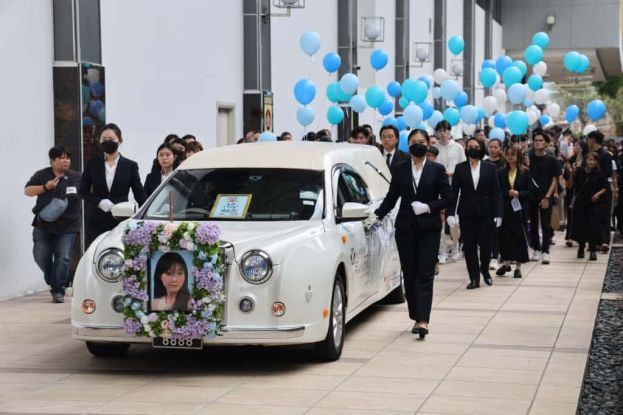 叶芯嫙出殡  逾百亲友师长送最后一程