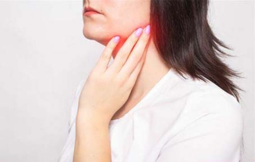 女大生唾液腺结石　下巴肿胀如青蛙