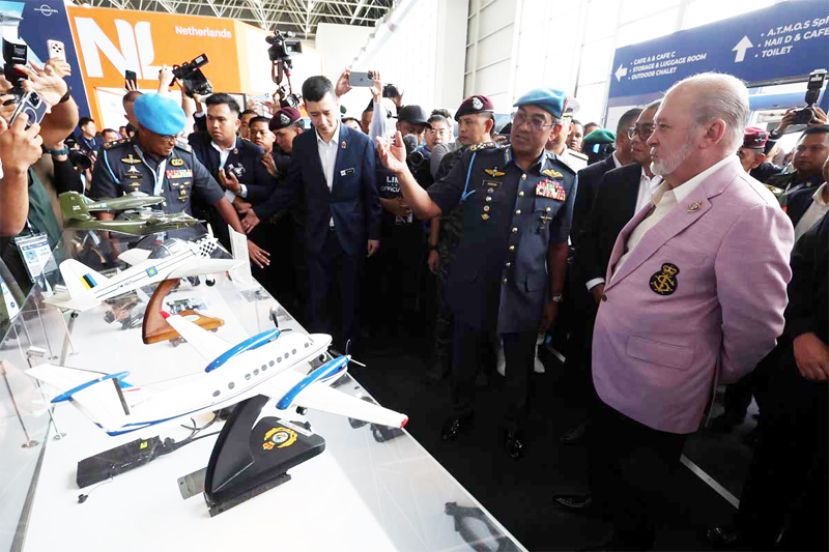 国家元首苏丹依布拉欣巡览 2025年浮罗交怡国际海空展