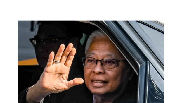 拿督斯里依斯迈沙比里。