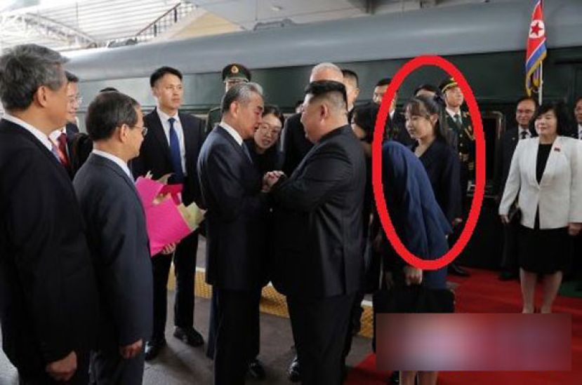 朝鲜官媒公开照片，证实金主爱随同其父亲金正恩访中。