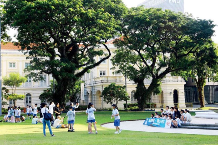 7月17日，赴新加坡的一个海外研学营。