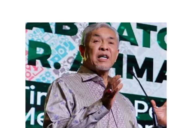 副首相阿末扎希。