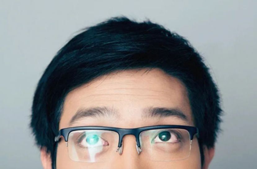 眼睛畏光干涩视力异常　医揭甲亢眼病变症状：眼球恐外凸