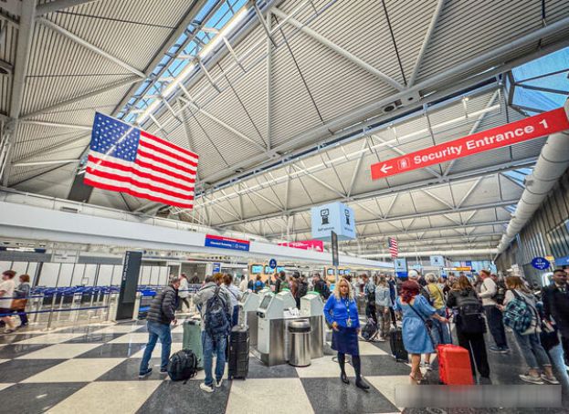 移民专家提醒，美国签证官本就拥有极大的拒签裁量。